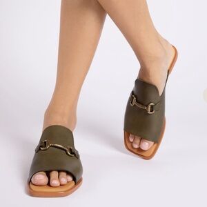 NEW Penelope Chilvers Madrid Mules